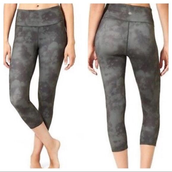 ATHLETA TIE DYE CROPPED LEGGING - Picture 1 of 7